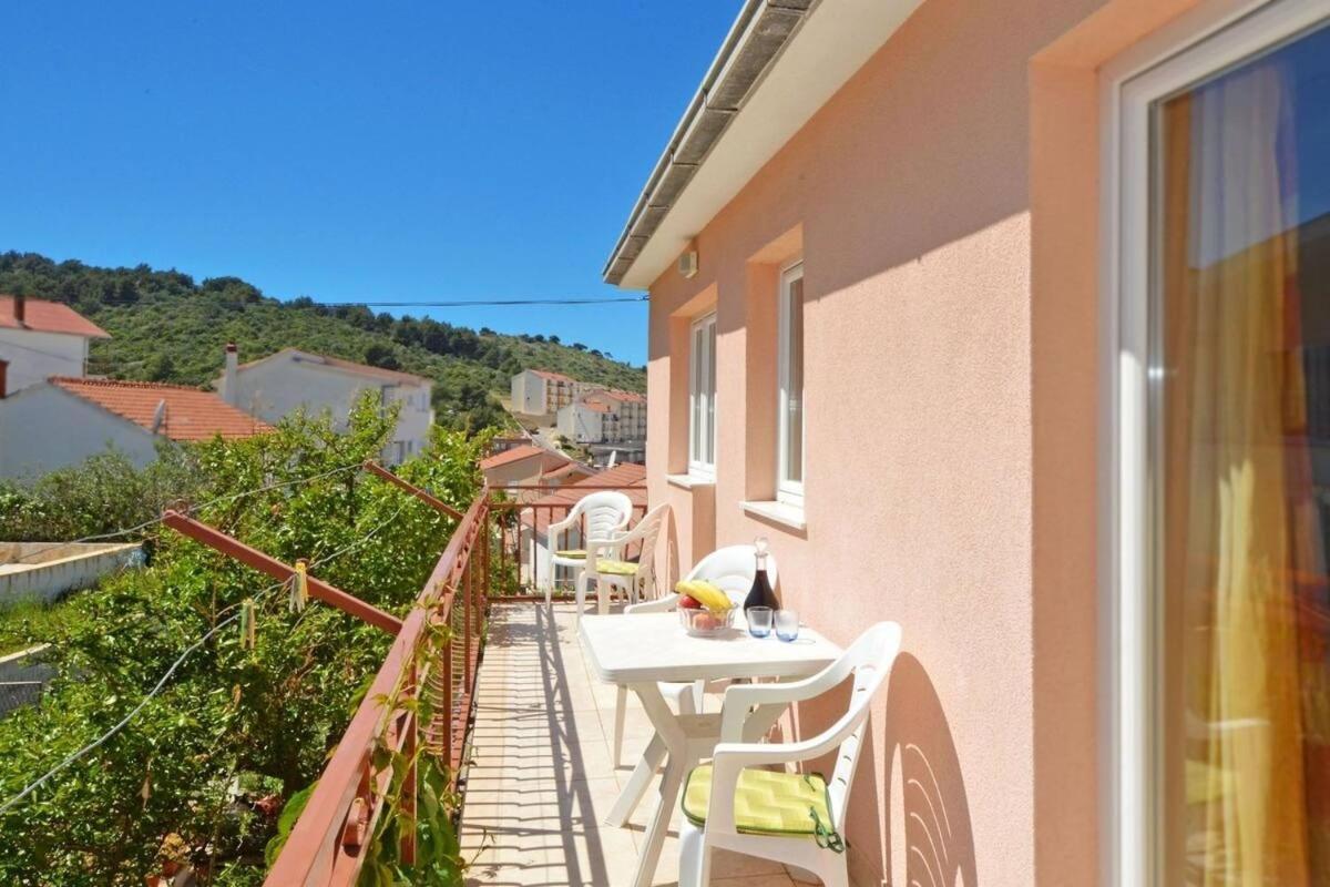 Apartments Sima - 100M From Beach Trogir Exterior foto